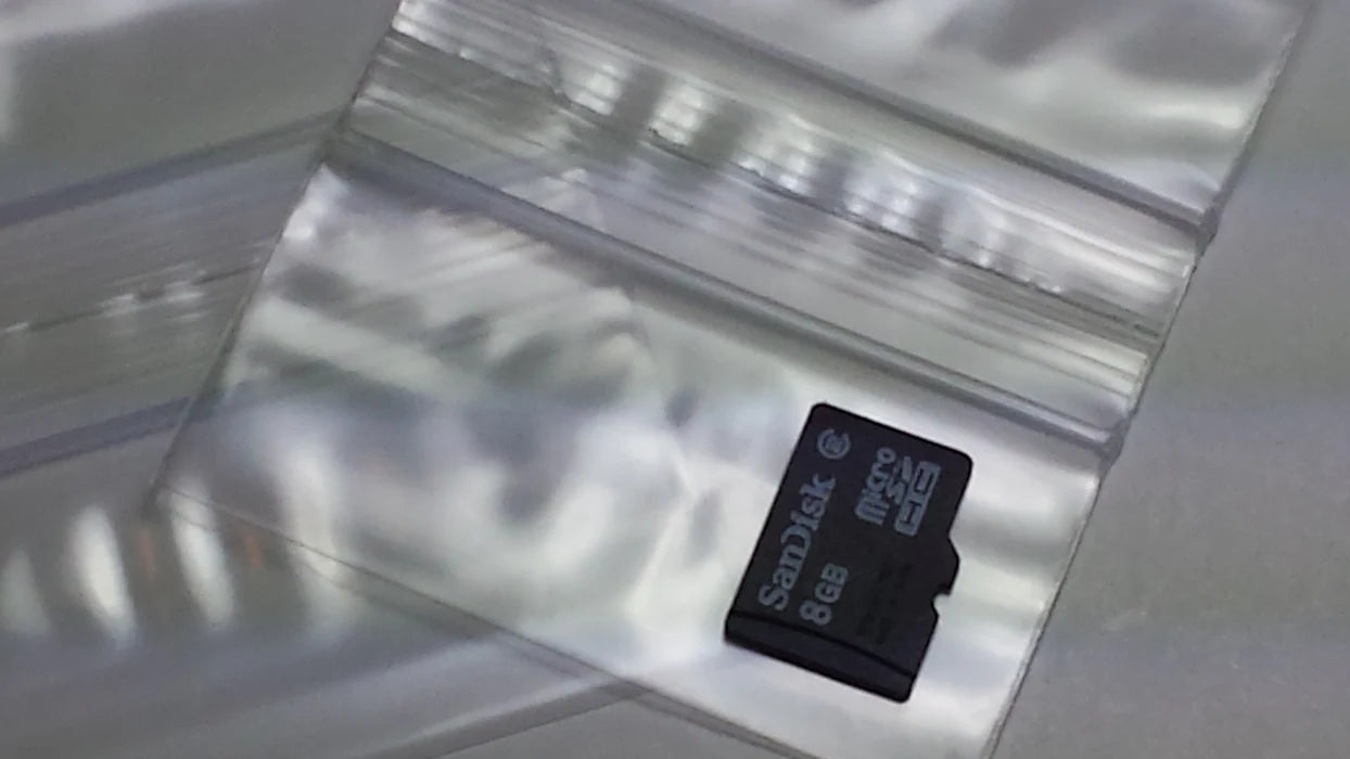 2010-S Original Apple Bags 2" x 1"